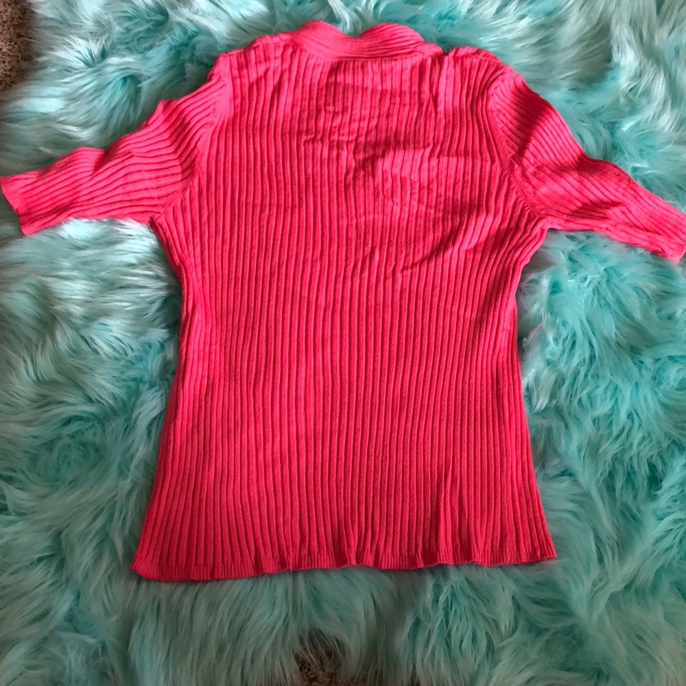 Top - Picture 2 of 2